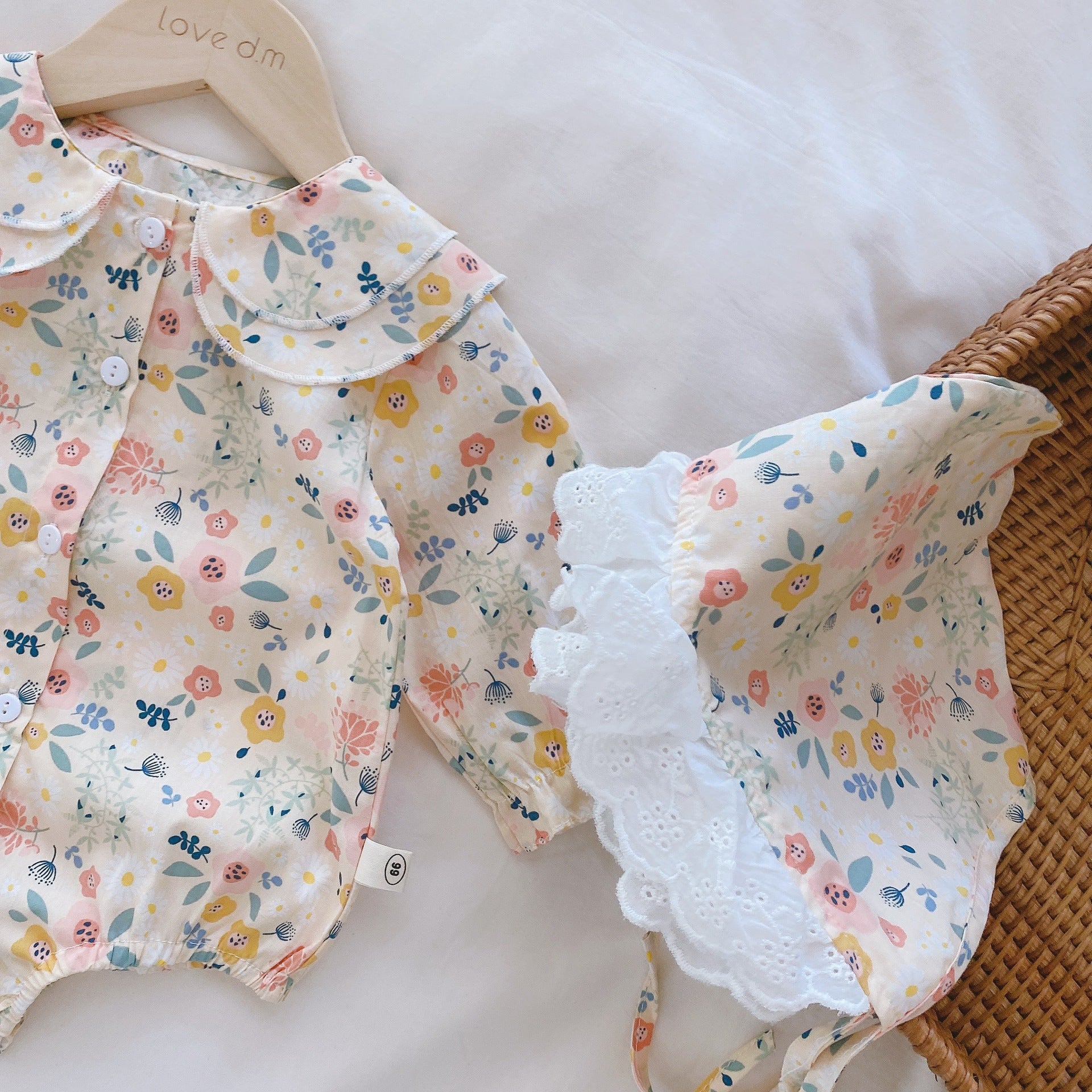 Baby Girl Korean Style Lotus Leaf Collar Jumpsuit